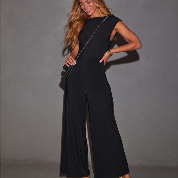 VICI BRAND NEW BLACK KATY TWIST BACK JUMPSUIT! - Picture 4 of 6